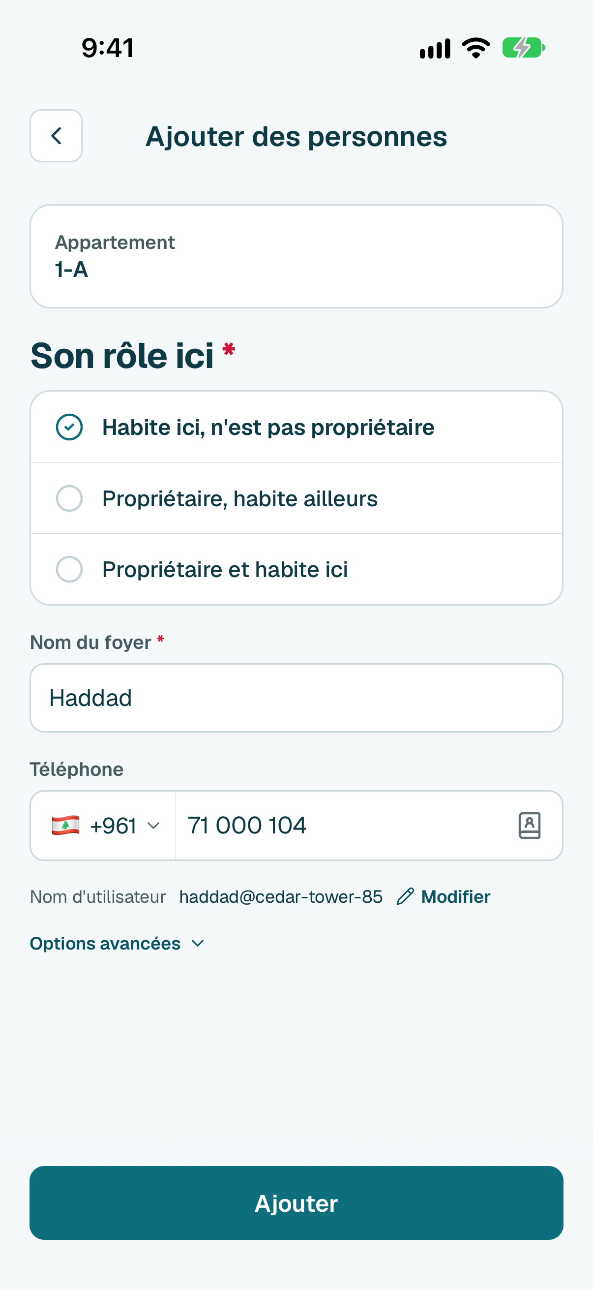 Saisissez leur nom et leur téléphone, puis touchez Ajouter. Vous pouvez leur envoyer leur lien de connexion tout de suite, ou plus tard.